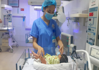 Điều trị và chăm sóc trẻ sơ sinh non tháng, cực non tháng  tại Khoa Nhi Bệnh viện A Thái Nguyên