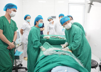 BỆNH VIỆN A TRIỂN KHAI THÀNH CÔNG KỸ THUẬT ĐIỀU TRỊ SUY TĨNH MẠCH BẰNG LASER NỘI MẠCH