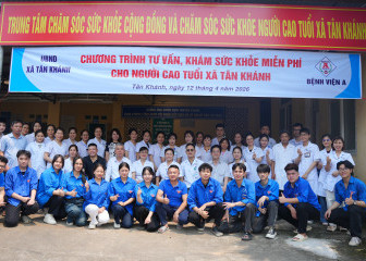 Bệnh viện A khám, tư vấn sức khỏe miễn phí cho người cao tuổi tại xã Tân Khánh