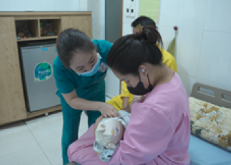 Bệnh viện A hưởng ứng “Tuần lễ làm mẹ an toàn năm 2025”