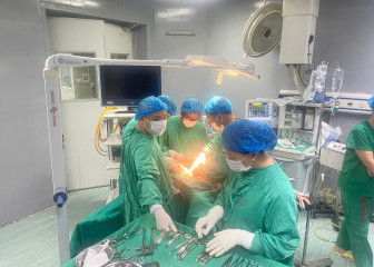 Bệnh viện A phẫu thuật thành công ca sa tạng chậu phức tạp kết hợp điều trị đại tiện không tự chủ cho bệnh nhân lớn tuổi